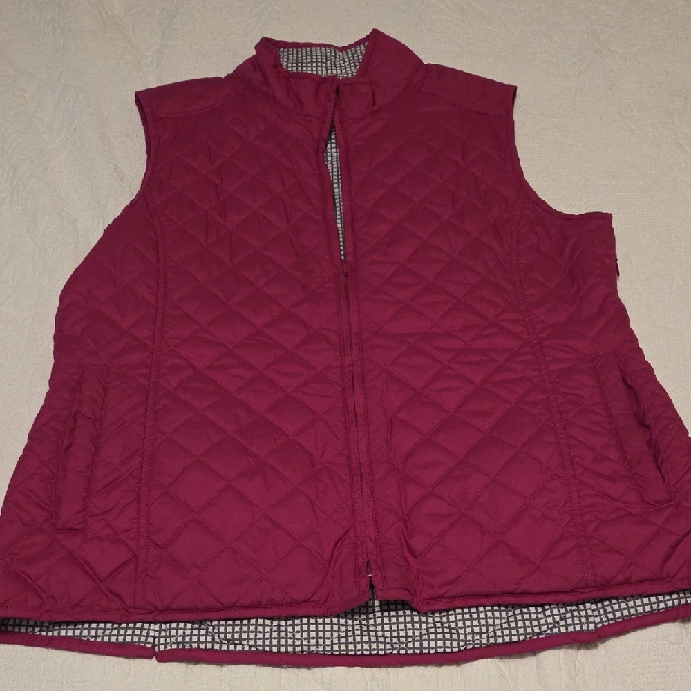 Quilted Burgundy Vest PETER MILLAR no Tags...reversible. M